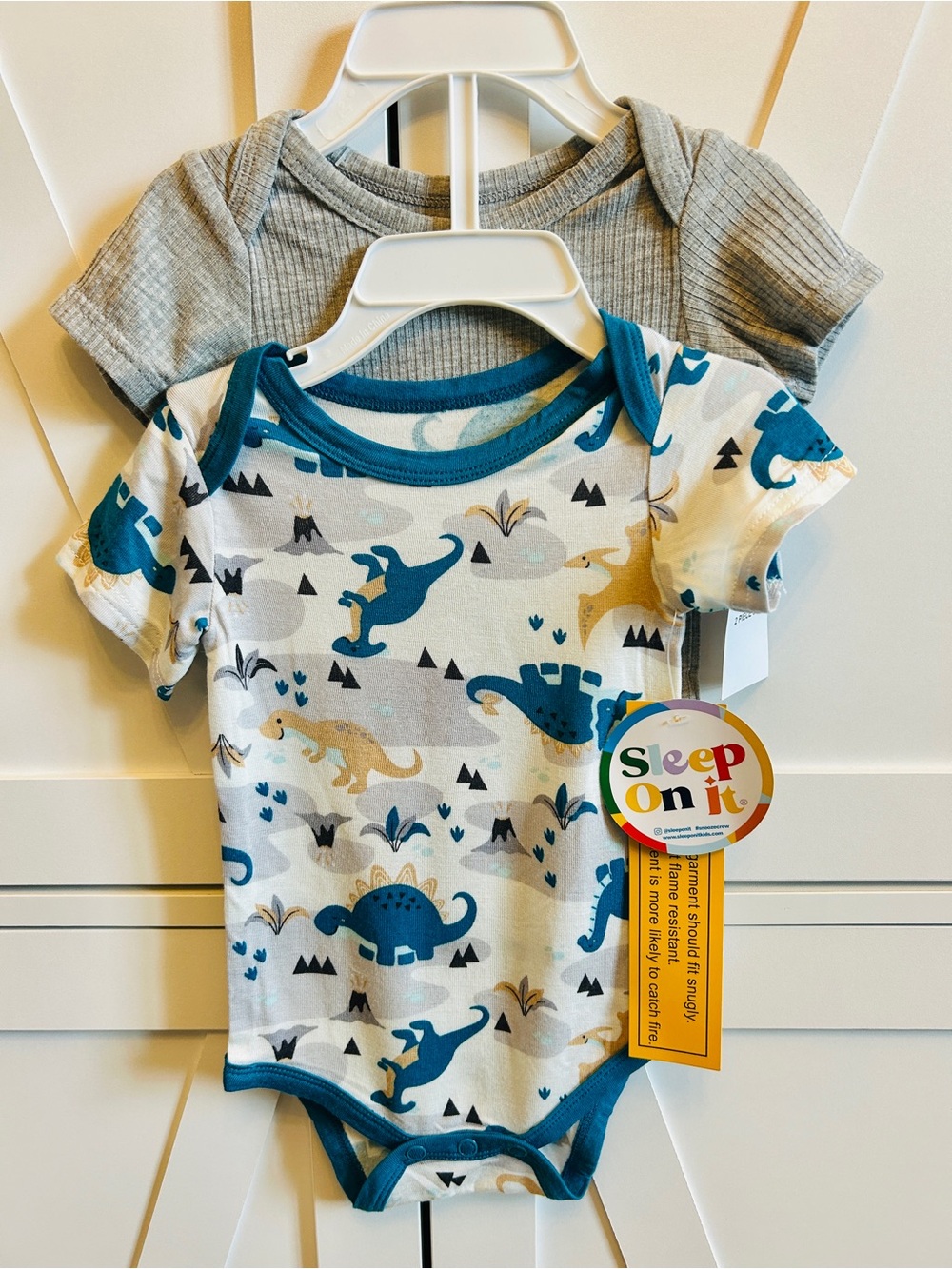 Sleep On It Baby Boys 2 Piece Dinosaur Bodysuit Set NWT 3-6M